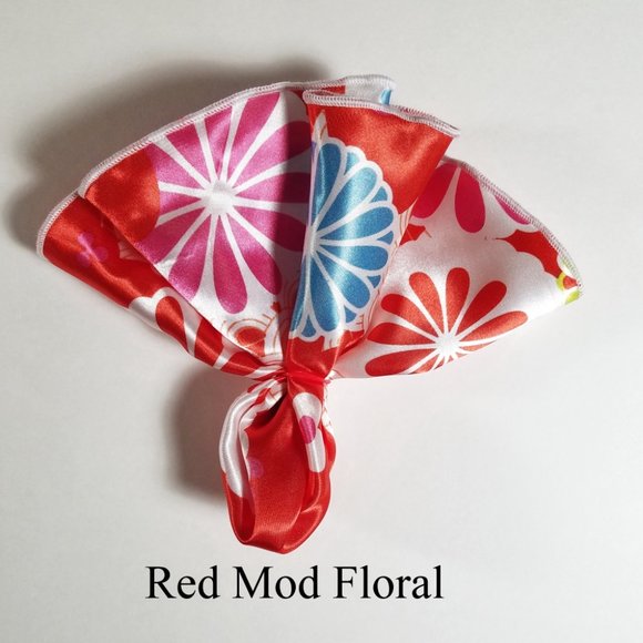 NEW 2-in-1 Round Pouf Pocket Square - Red Mod Floral Design - Picture 5 of 5